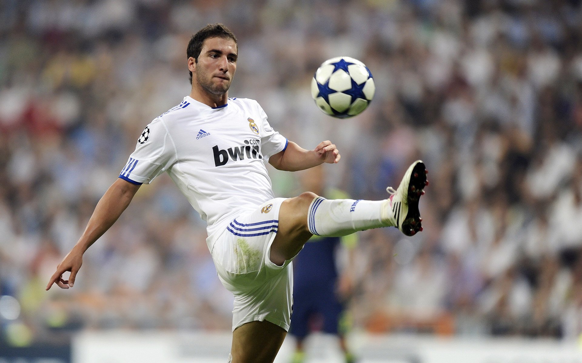 三年转身精度统计：中选手误差率下降30%