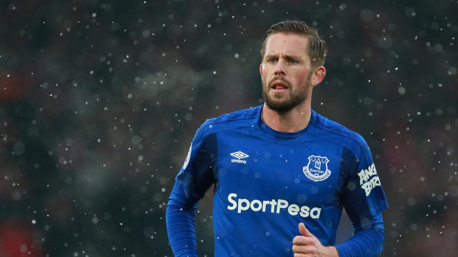 曼联边后卫助攻频繁拉开宽度，曼联史上十大最强边后卫